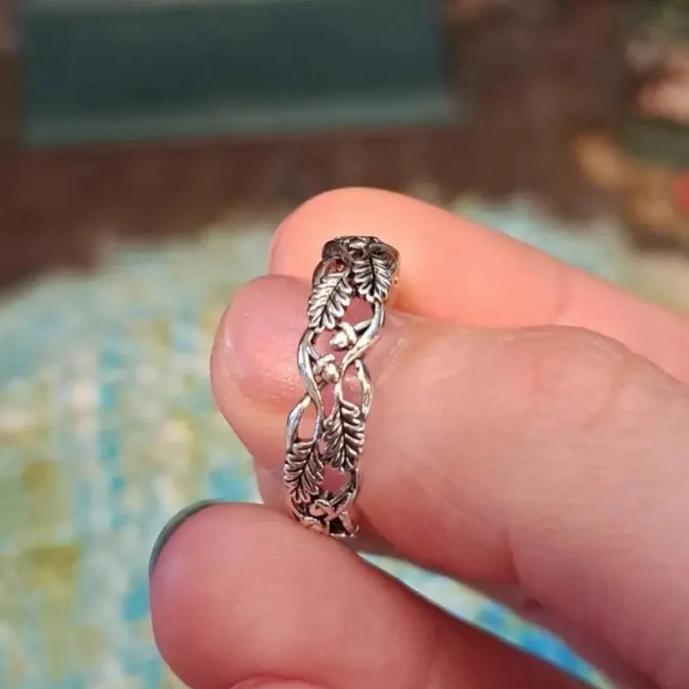 Ladies Autumn Ring Retro Style